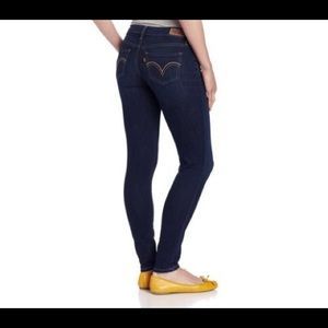 BRAND NEW LEVI 535 JEANS 👖